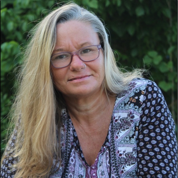 🦋🦋 Posh Ambassador 🦋🦋 - Picture 3 of 10